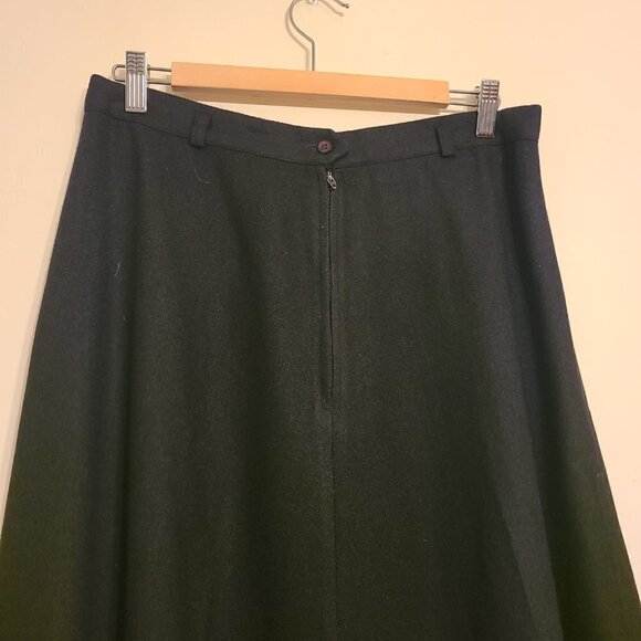 Summit of Boston | Women's Vintage Classic Black A-Line Wool Skirt (Size 18) - Picture 9 of 12